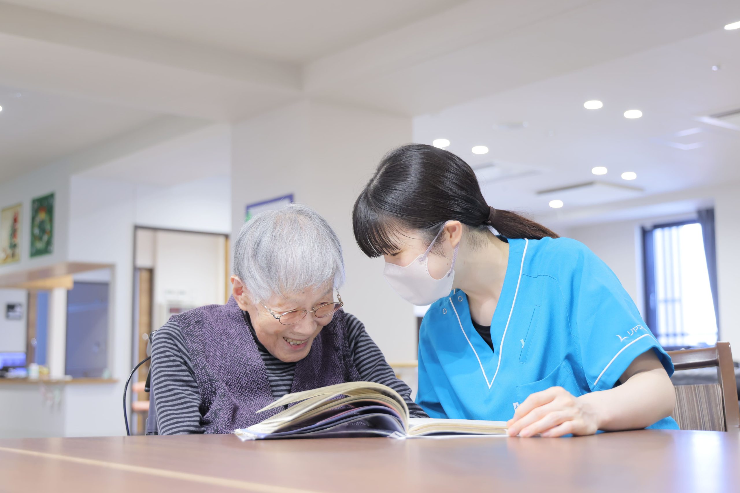 静岡県藤枝市にある複合型介護施設・リヤンドファミーユ 介護福祉士